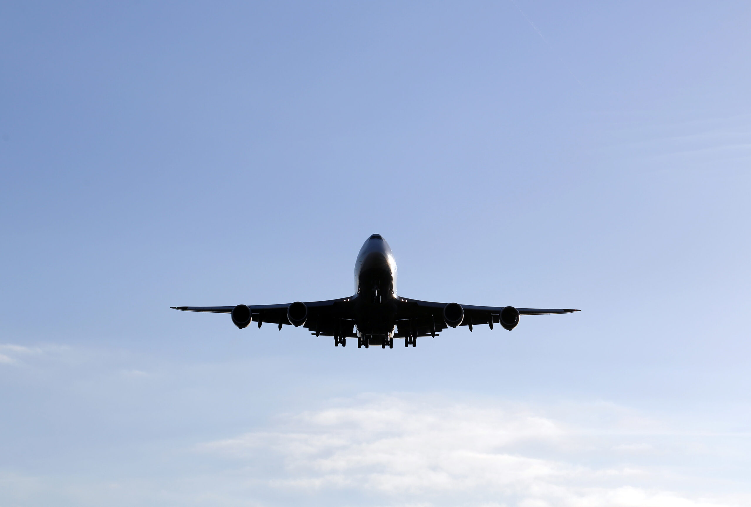 Juni 2022 – Briten kommen doch nicht auf den Flughafen zurück